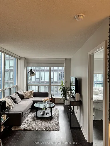 75 Dalhousie St #1013 Photo 1