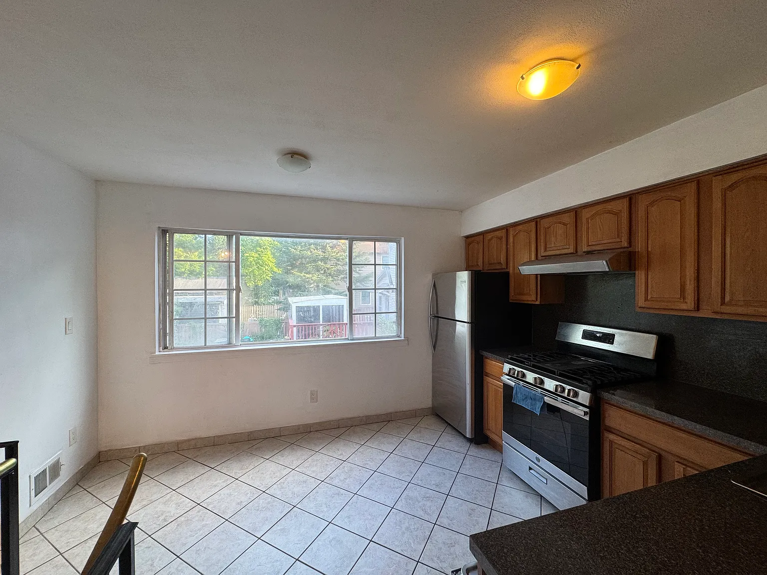 3 bed, $3,300 — Photo 4