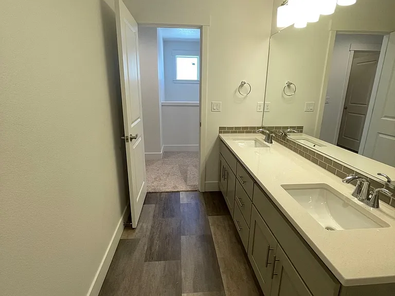 2552 Brackenfern Rd — Photo 16