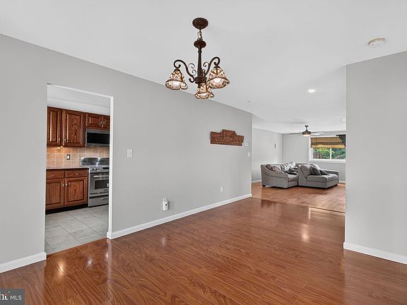 4th image of 1703 Mount Washington Ct Unit K