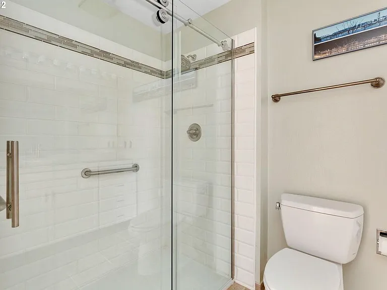 305 S Montgomery St #202 — Photo 12