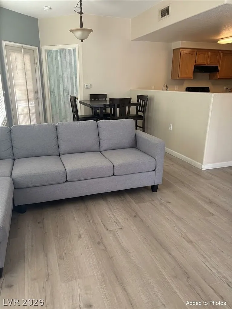 2 bed, 2.0 bath, 1053 sqft, $1,400 — Photo 1