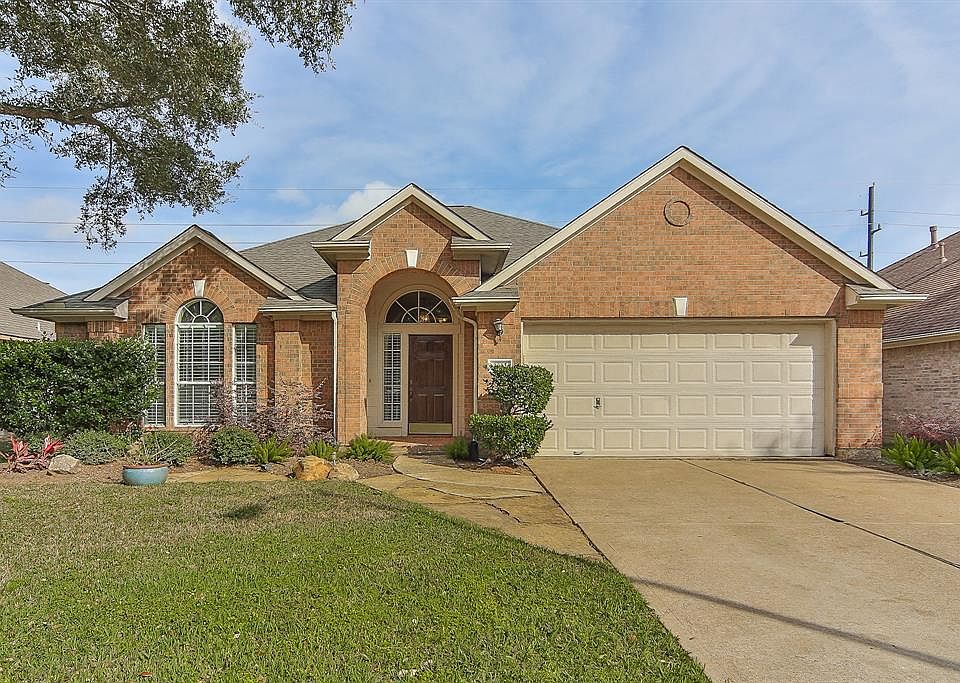 1st image of 2522 Lake Dale Ln