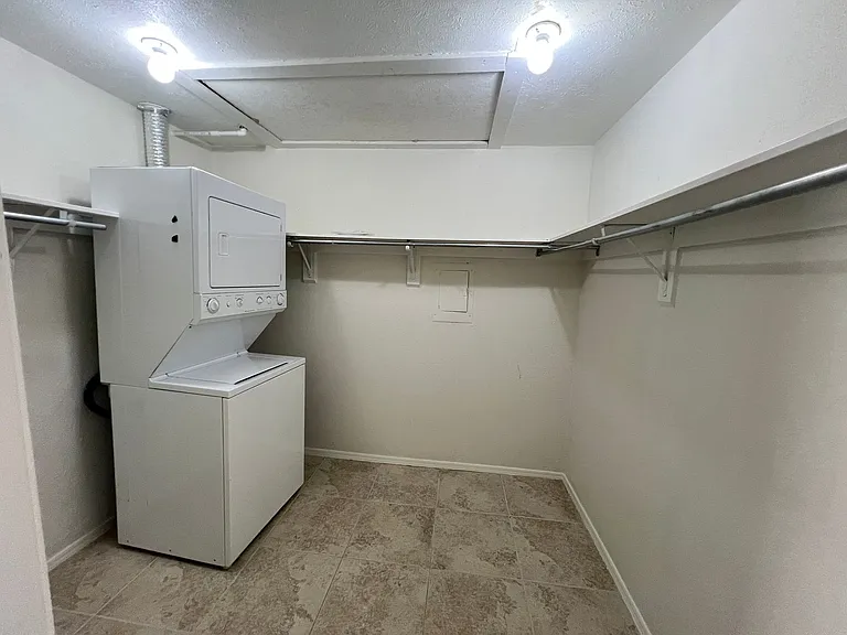 10432 High Hollows Dr #L — Photo 6