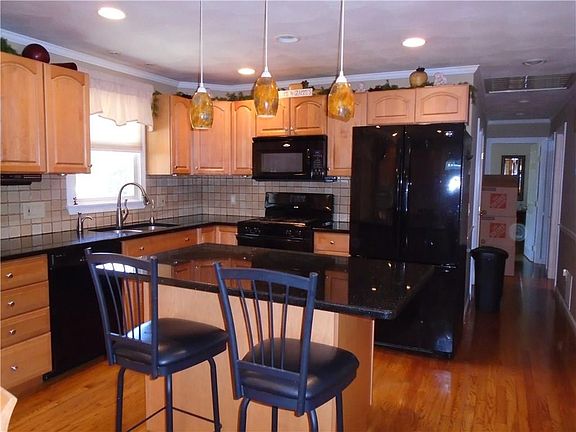 2nd image of 22 White Ct
