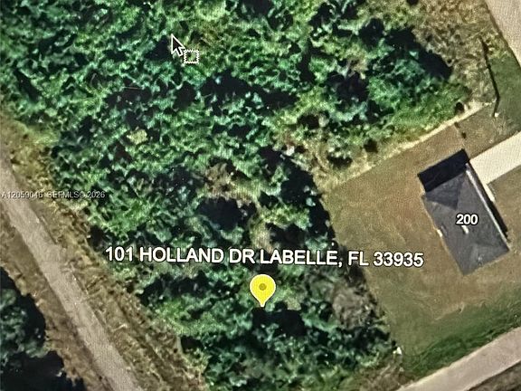 5th image of 101 Holland Dr