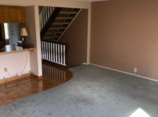 4487 Grayton Rd, Cleveland, OH 44135