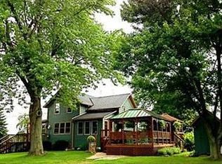 8535 Wolcott Rd, Clarence Center, NY 14032