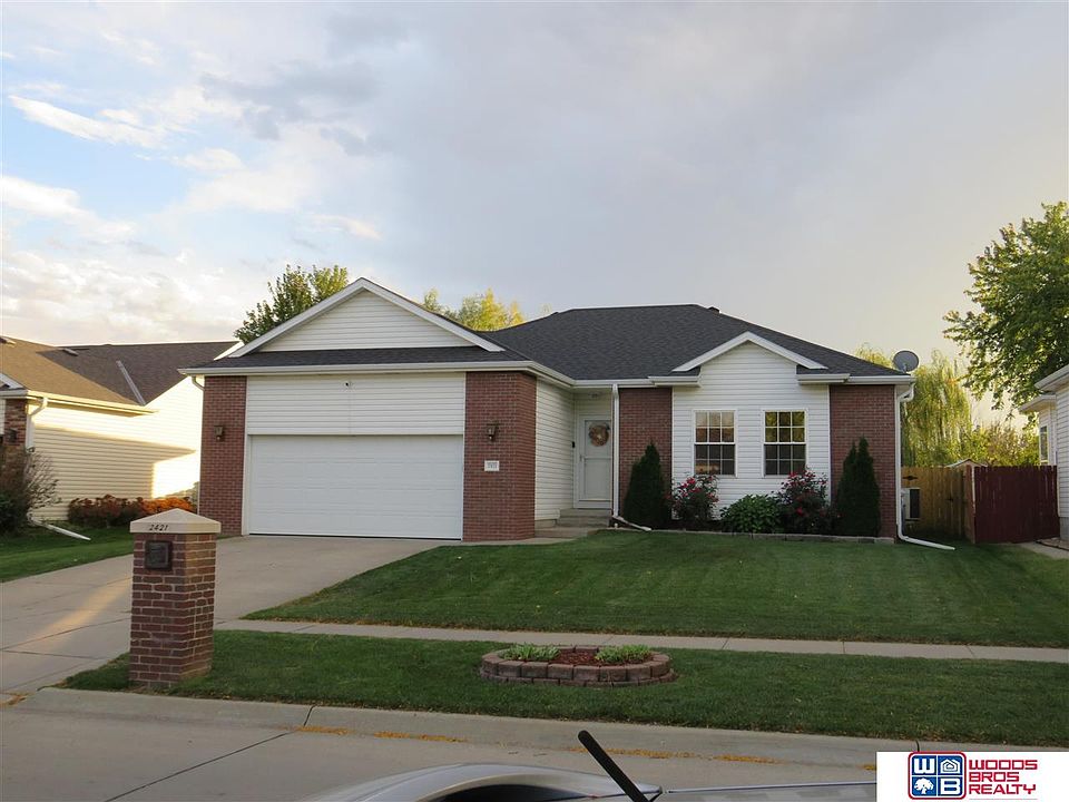 1st image of 2421 SW Paul Whitehead Ln