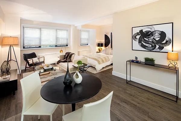 Rented by Greystar | media 1