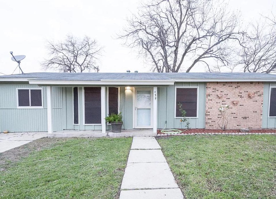 1st image of 459 Kopplow Pl