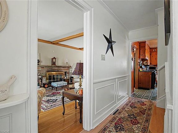 4th image of 39 Henry St