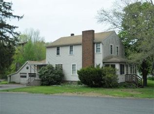 28 Northbridge Rd, Mendon, MA 01756