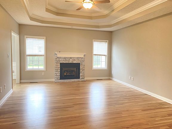 2nd image of 3349 Fair Oaks Cir