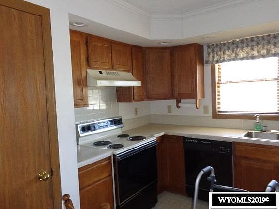 4th image of 490 W Birmingham St