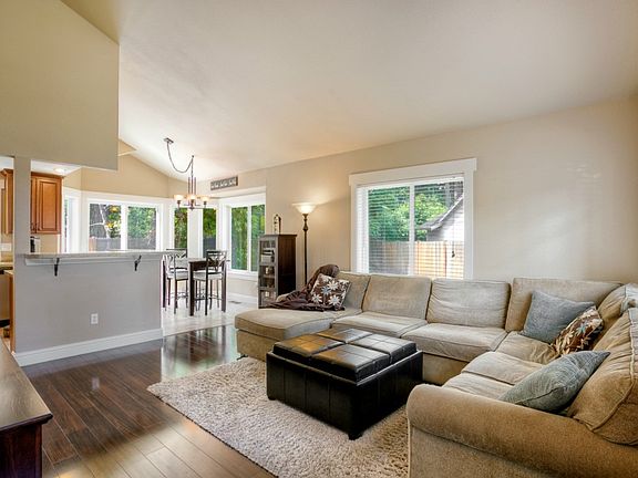 4th image of 8410 101st Street Ct SW