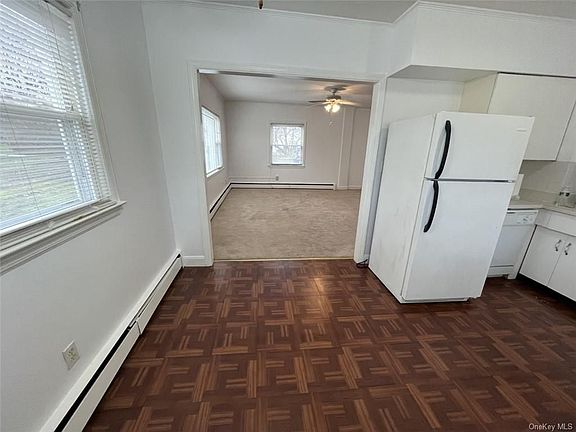 4th image of 32 Mailler Ave