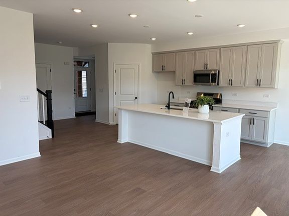 4th image of 25511 W Emory Ln