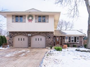 209 Mendon Ln, Schaumburg, IL 60193