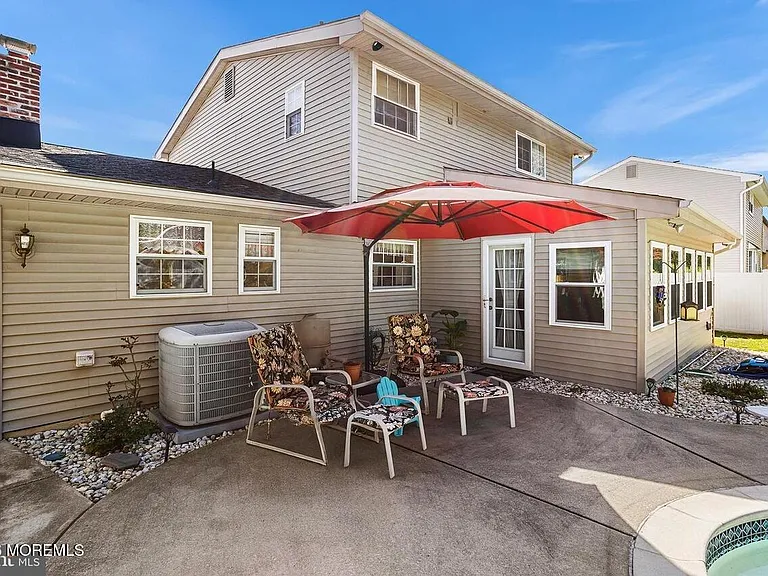 102 Massey Dr — Photo 26