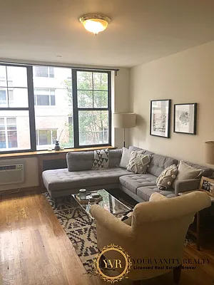 Rented by Your Vanity Realty | media 9
