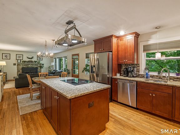 3rd image of 451 Birch Mountain Road