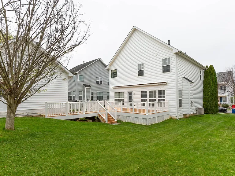 341 Bullskin St — Photo 35