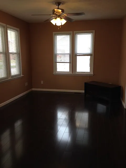 3 bed, 2200 sqft, $1,500 — Photo 3