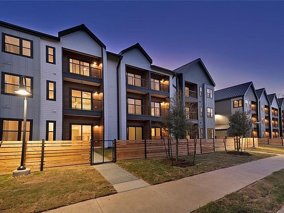 3rd image of 3101 Govalle Ave #213