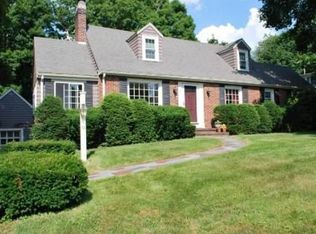 12 Pocahontas St, Walpole, MA 02081