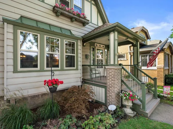 837 S 17th STREET, Milwaukee, WI 53204