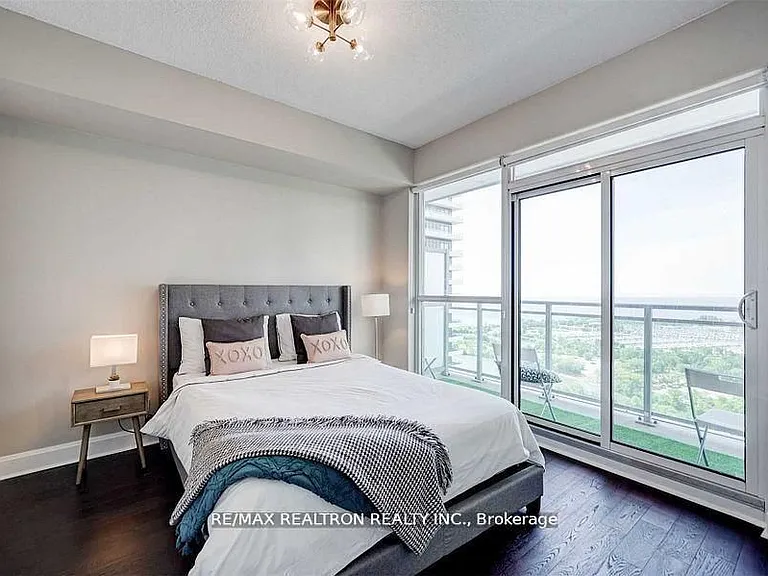 33 Shore Breeze Dr #2501 — Photo 13