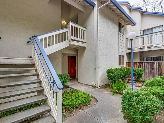3rd image of 2261 Summerton Dr #32