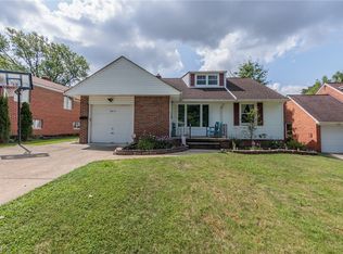 9615 Eureka Pkwy, Parma Heights, OH 44130