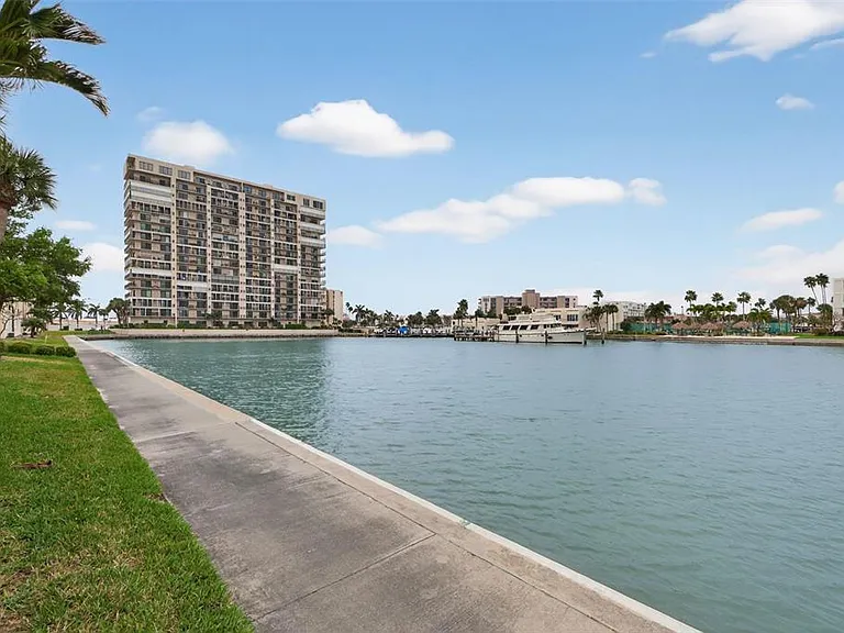 7540 Bay Island Dr S #160 — Photo 30