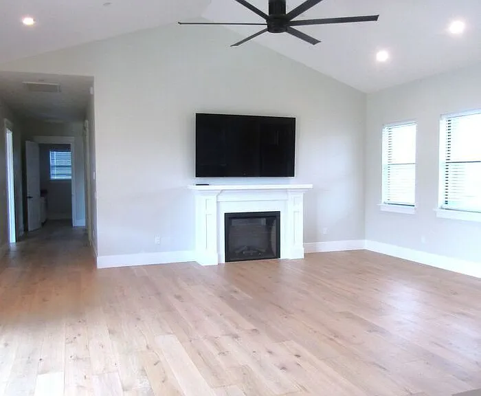 4563 Brighton Dr — Photo 5