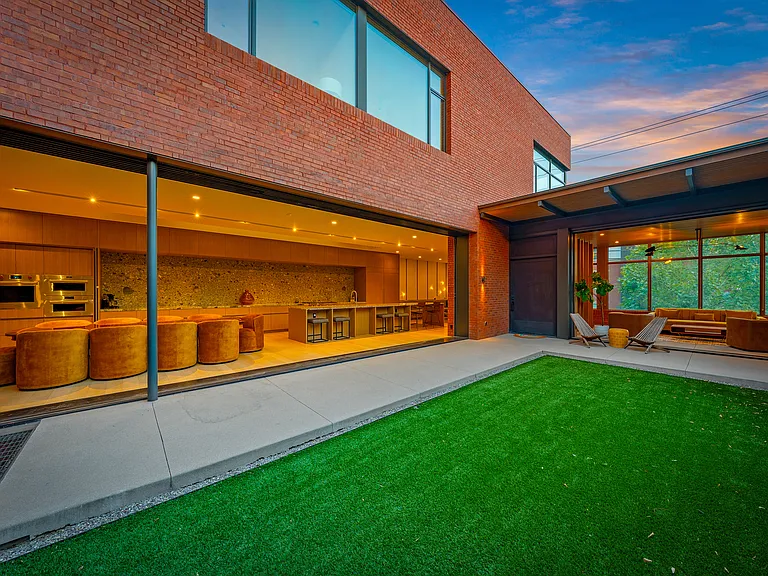 2605 18th St — Photo 7
