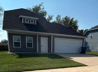 305 Fieldstone Cir, Gravette, AR 72736