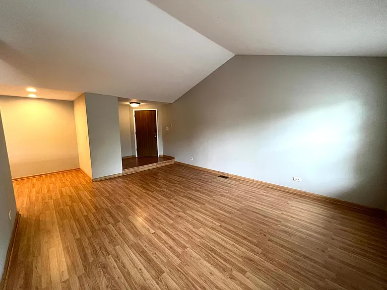 1214 Ballantrae Pl #E — Photo 3