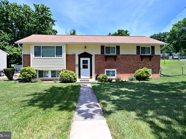 5528 Helmont Dr, Oxon Hill, MD 20745
