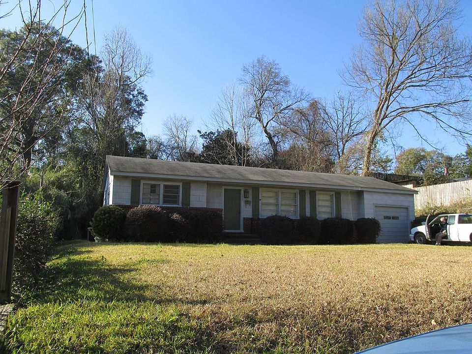 1st image of 1833 Macarthur Dr