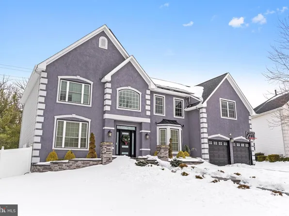 24 Exton Cir, Cherry Hill, NJ 08003