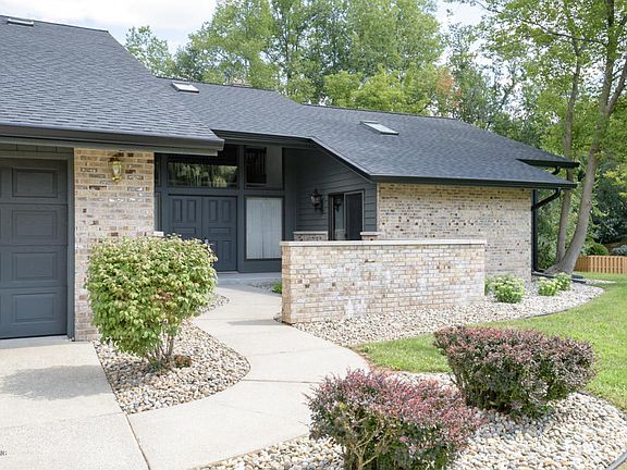 3rd image of 124 Minges Hills Dr