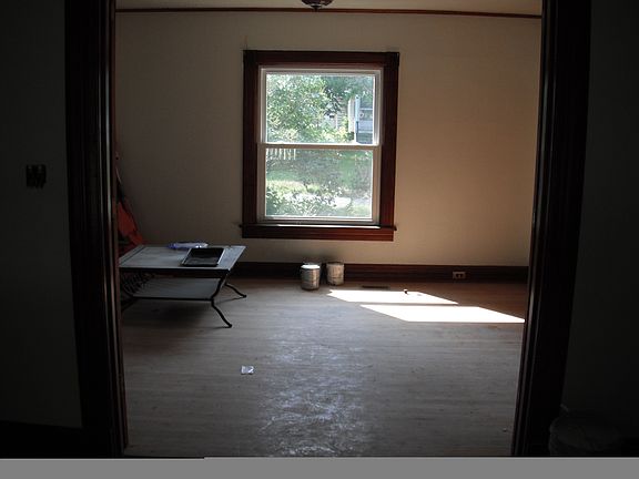 5th image of 6 Washington St