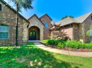 2082 Vaquero Ct, Edmond, OK 73034