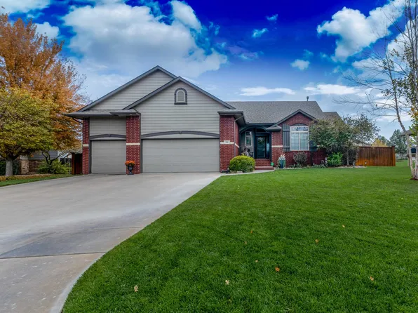 511 S Fawnwood Ct, Wichita, KS 67235
