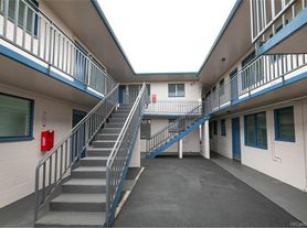 2020 Waterhouse St., 12