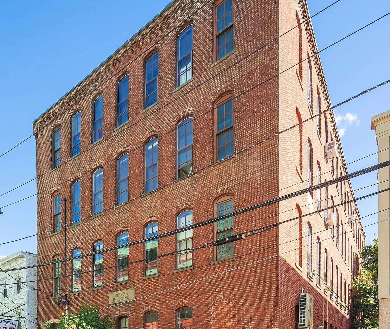 60 Union St — Photo 1