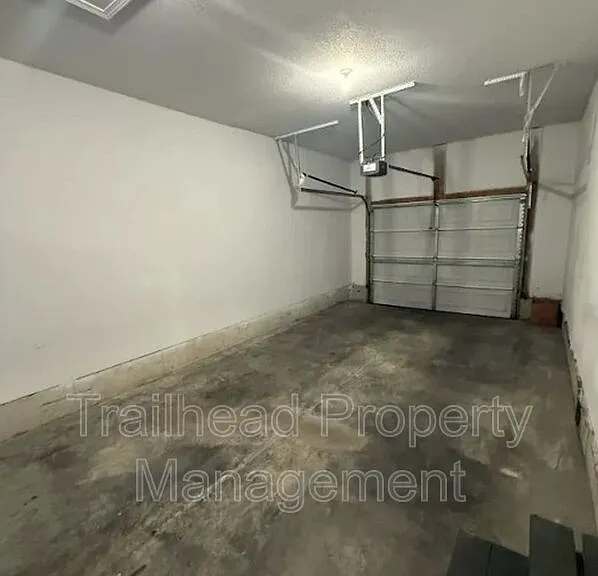 605C S Hillcrest St — Photo 15