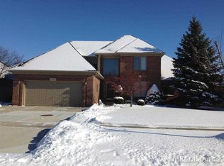 54678 Ashley Lauren Dr, Macomb, MI 48042